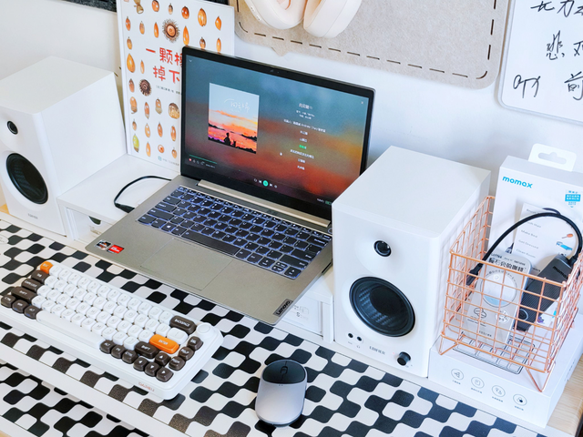 看演唱会的在现场，听演唱会的在床上——漫步者MR4监听音箱体验♪♫♬