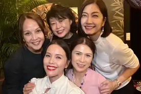 新加坡女神潘玲玲生日，一众花旦重聚引回忆，郑惠玉穿旗袍抢镜图片