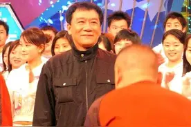 侯耀文有多护郭德纲？当众说出相声界弊端，不惜相声得罪同行图片