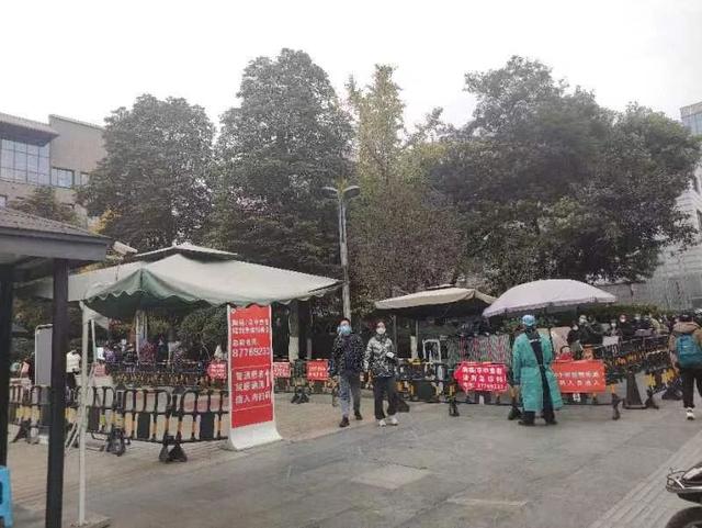 实探成都广州：公共场所只要绿码不要核酸已大片落实