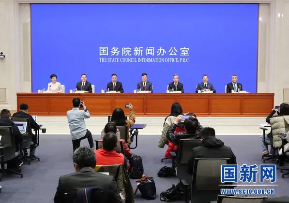 如何关爱空巢老人（如何关爱服务农村空巢老人民政部养老服务司答记者问）