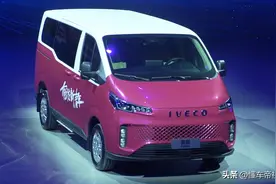 新车 | 售13.68万元起 依维柯聚星上市 上汽2.0T柴油机 竞争福特全顺图片