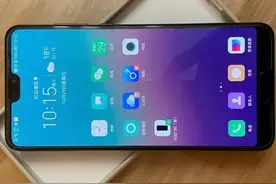 行走的单反相机-华为P20，曾创下1600万部销量神话，至今流畅吃鸡图片