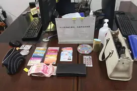 女士高速服务区厕所遗失4100元手提包 民警绕行20分钟快速找回图片