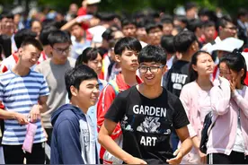 1291万考生注意了！2023“高考分数线”最新预测，本科线或将上涨图片