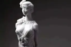 这位雕塑家的汉白玉人体雕像，纯美肃静，令人惊叹图片