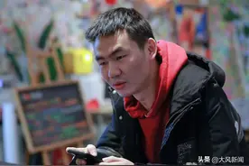 有种温暖叫雪中送炭，有种感恩叫念念不忘，小伙时隔多年西安寻找8年前的房东，想补上欠的千元房租图片