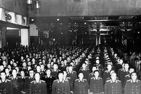 1955年病休离职 仍然被授予开国大将开国中将的四人都是谁图片