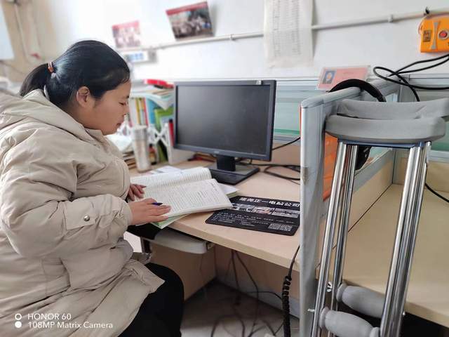 李爱霞:伤病不下讲台 痴心执教十二年(图4) 李爱霞:伤病不下讲台 痴心执教十二年(图4)
