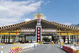 蛮云边境检查站：荣誉背后说不完的故事图片