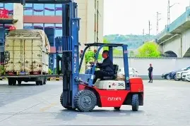 ​西南商贸城智慧物流调度中心赋能中小物流企业发展见闻图片