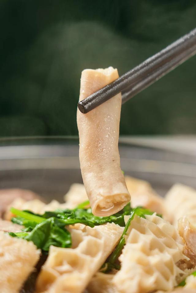 吃完榴莲可以喝花胶汤吗 2025年榴莲可以和花胶一起煲汤吗