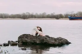 男友虽然很爱我，但他的大男子主义让我透不过气，怎么办？图片