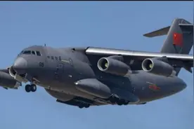 三机同框，重锤亮相，运油20赴台海前线，规模之多，出乎美军意料图片