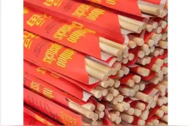 美版知乎：老外用“环保论”质疑中国人为什么不用钢筷子，无知！图片