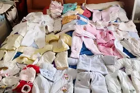 这些孩子不穿的旧衣服，最好别卖钱！图片