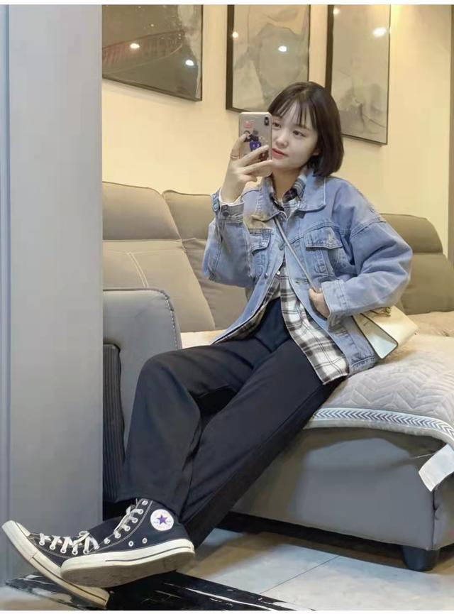 牛仔外套搭配什么裤子好看片女