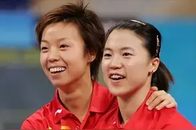 国乒教练年轻就满头白发，看看李隼手下的张怡宁与王楠就知道了图片