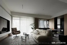 木饰面化零为整，客厅集齐四大功能区，现代轻奢演绎不凡高级感图片