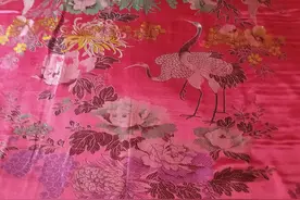 六七十年代的人对这样的缎子被面很熟悉吧图片