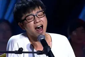 这一夜，歌坛“法师”华晨宇原形毕露，李宇春沦为“混子”歌手！图片