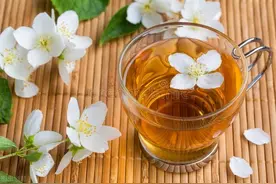 人间第1香：茉莉花茶深受大众喜爱、香槟色、茉莉浓香、鲜灵回甘图片