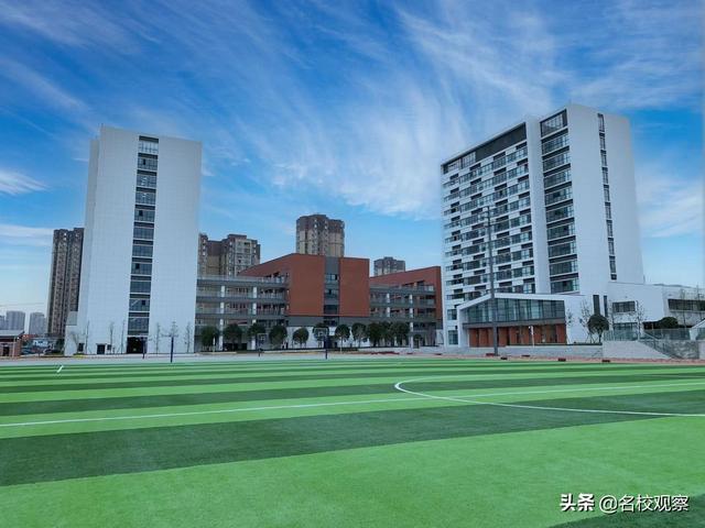 占地近100亩，位于成华，成都一省级重点职业学校建成