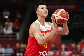 易建联退役，他没有也不需要成为姚明图片