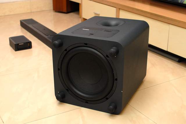 JBL Bar 1300X ：新一代天空音，强的不止氛围感，还有更多玩法