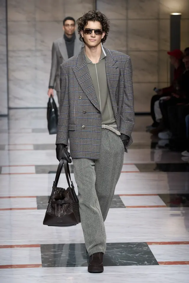 ������Giorgio Armani 2023�＾ϵ����װ������ʱ��