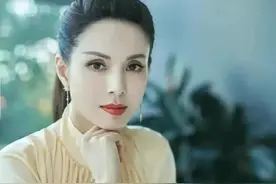 7位天生“眼窝深”的女星，深邃迷人和疲惫显老，差距一目了然图片