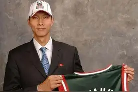 易建联为何无法立足NBA？一共赚了多少钱？图片