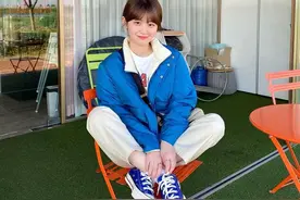 羽绒服+运动鞋才是新年最佳CP，舒适又显高图片