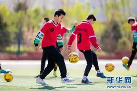 规定“学生每天至少锻炼1小时”，如何落实很关键图片