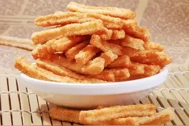 “小食品”的半壁江山一膨化食品图片