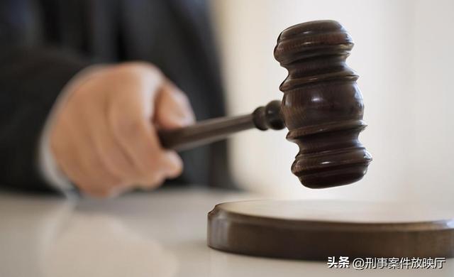内蒙“白富美”与8男子行苟且之事，被抓大喊：他们全是我男友！