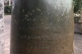 一出生就是一个“有罪”的人，源于他逆流而上的妈妈图片