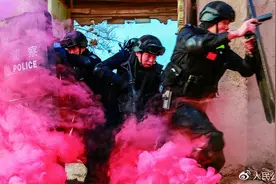 【公安系统党的二十大代表风采】吐尔洪·吾买尔：战斗在反恐维稳一线的“尖刀利刃”图片