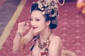 太火辣！封神10版妲己都是性感尤物，只有她色气满满，身材火辣图片