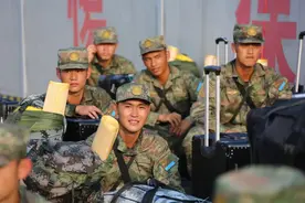 新兵，下连！图片