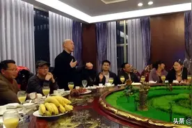 轮到你敬酒，傻坐着不知道说啥？教你3句万能的话，让人刮目相看图片