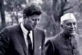 对印反击战后，印度拉拢美苏孤立中国，中国联合1个邻国轻松化解图片