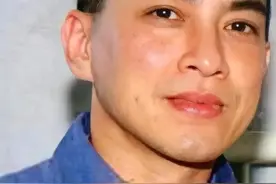 看看西哈莫尼国王的相片，从少年帅到老年！比首相一家漂亮多了！图片