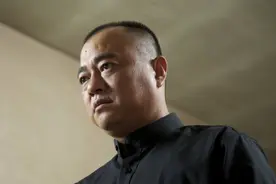 名震东北的张家豪与李宝敏在北京酒吧发生冲突，赵本山出面求情图片