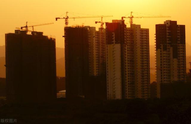 宿州楼市，下滑2.7%，连跌一年，冰火两重天，5万的库存何去何从