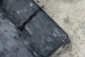 真“烧钱”！近30万现金烧成黑炭，“真凶”是家中的“TA”→图片