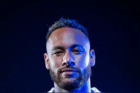 利雅得新月官宣签下巴西球星内马尔，日薪高达300万人民币图片