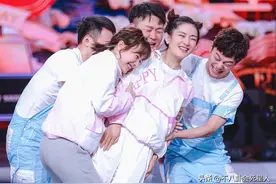 没想到《快本》停播不到1年，第一个“倒下”的，竟是李维嘉图片