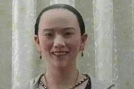 明星蜡像能有多丑？章子怡的大脑门、杨幂的大小眼，刘德华像大爷图片