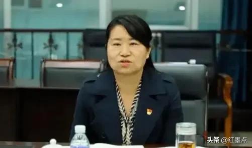 不靠颜值靠实力！四川“最年轻”女市长，25岁副处：这个能力太强